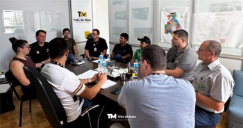 <p>MUNIC&Iacute;PIO DE TR&Ecirc;S DE MAIO DECRETA SITUA&Ccedil;&Atilde;O DE EMERG&Ecirc;NCIA EM RAZ&Atilde;O DA ESTIAGEM</p>