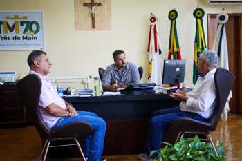 <p>GOVERNO MUNICIPAL RECEBE DIRETOR REGIONAL DA CORSAN PARA TRATAR SOBRE ABASTECIMENTO DE &Aacute;GUA</p>