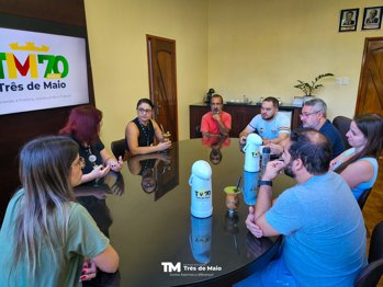 <p>GOVERNO MUNICIPAL REALIZA REUNI&Atilde;O PARA MELHORIAS NO TRANSPORTE URBANO DE TR&Ecirc;S DE MAIO<br /><br /></p>