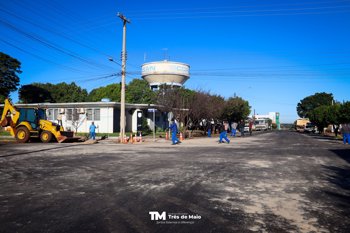Rua do Com&eacute;rcio recebe asfaltamento e garante importante liga&ccedil;&atilde;o urbana