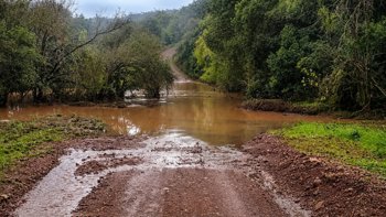 Ponte sobre o Lajeado Tigre tem tr&acirc;nsito interrompido entre Nossa Senhora Navegantes e Nossa Senhora Dores