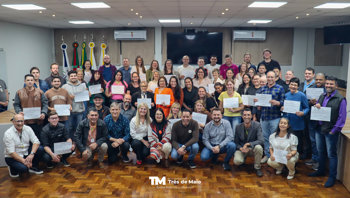 Tr&ecirc;s de Maio forma cerca de 90 alunos em cursos de qualifica&ccedil;&atilde;o profissional