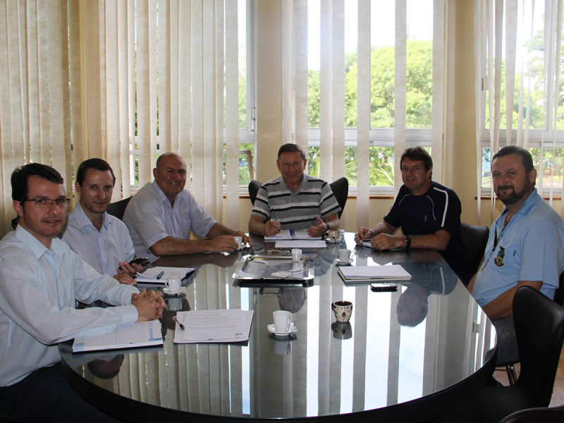 CORSAN SE REÚNE COM EXECUTIVO