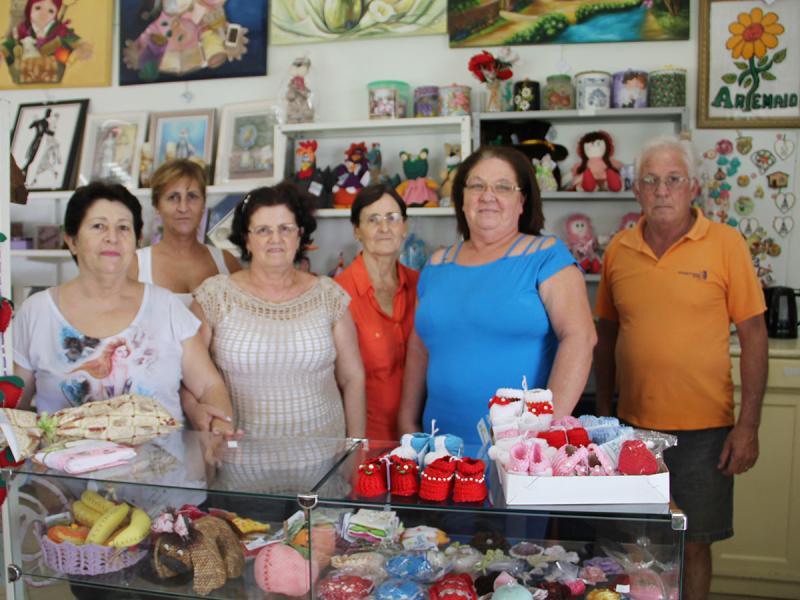 ARTEMAIO CONFECCIONA CARTEIRINHA