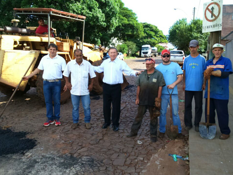 EXECUTIVO VISTORIA OBRAS NA CIDADE