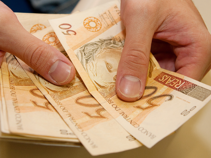 ADMINISTRAÇÃO MUNICIPAL ANTECIPA PAGAMENTO DA FOLHA DOS SERVIDORES