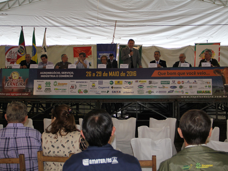 AUDIÊNCIA PÚBLICA É REALIZADA NA 4ª EXPOTERNEIRA