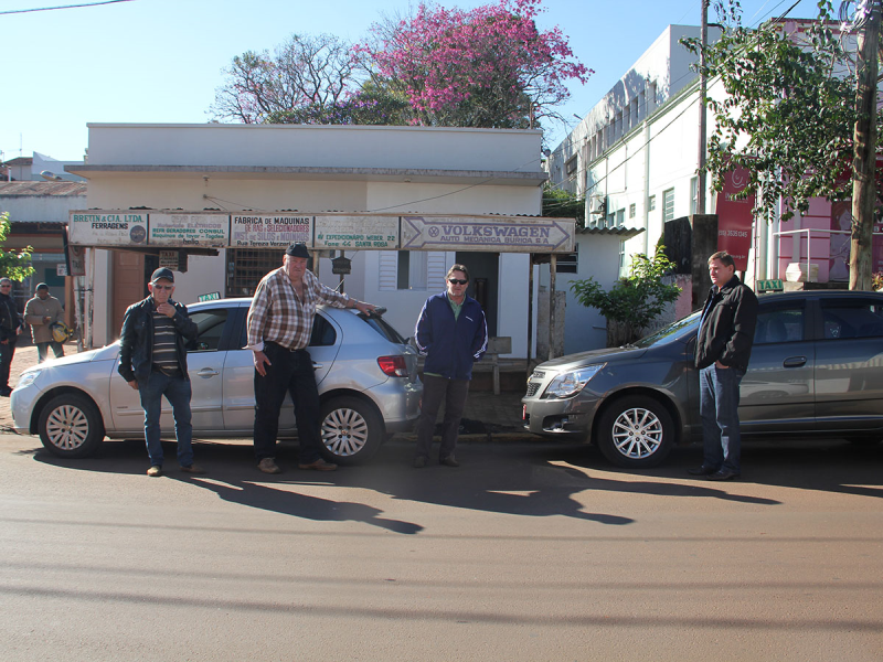TAXISTAS DO PONTO DA RODOVIÁRIA CONTAM COM ABRIGO