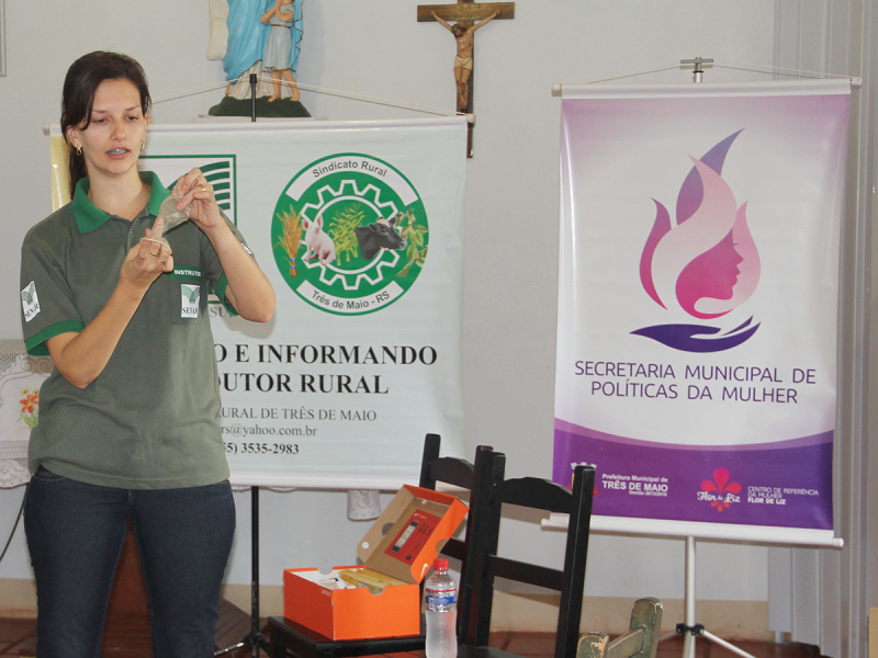 SECRETARIA DA MULHER PROMOVE PALESTRAS