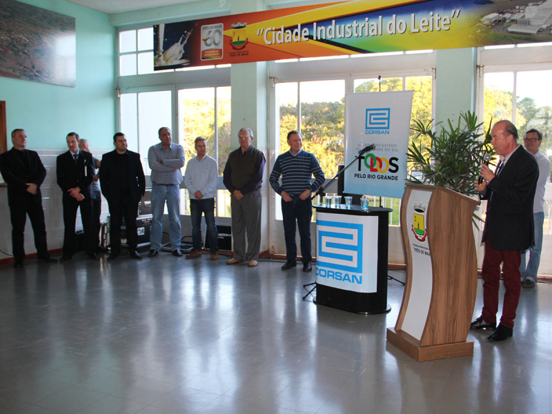 DIRETOR-PRESIDENTE DA CORSAN VISITA TRÊS DE MAIO