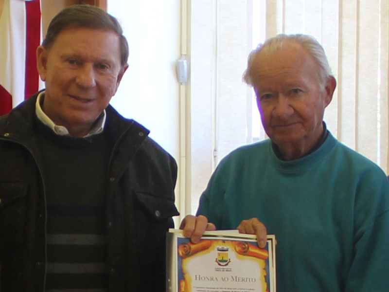 TRÊS DE MAIO ESTÁ DE LUTO 