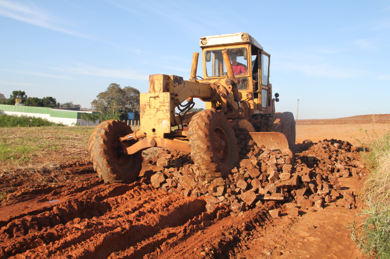 Secretaria de Obras intensifica reparos nas estradas após chuvas