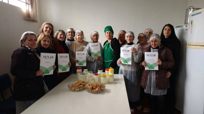 Derivados de Leite são produzidos em curso da Casa da Cidadania