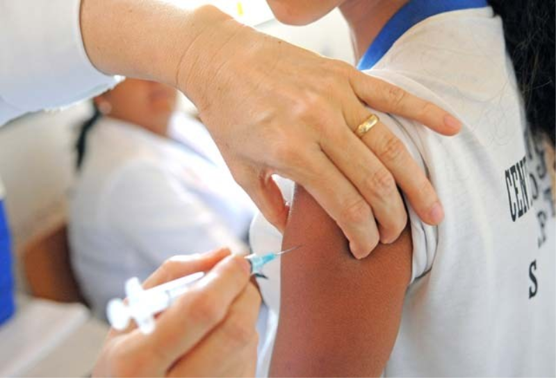 Secretaria Municipal de Saúde participa de campanha de Multivacinação