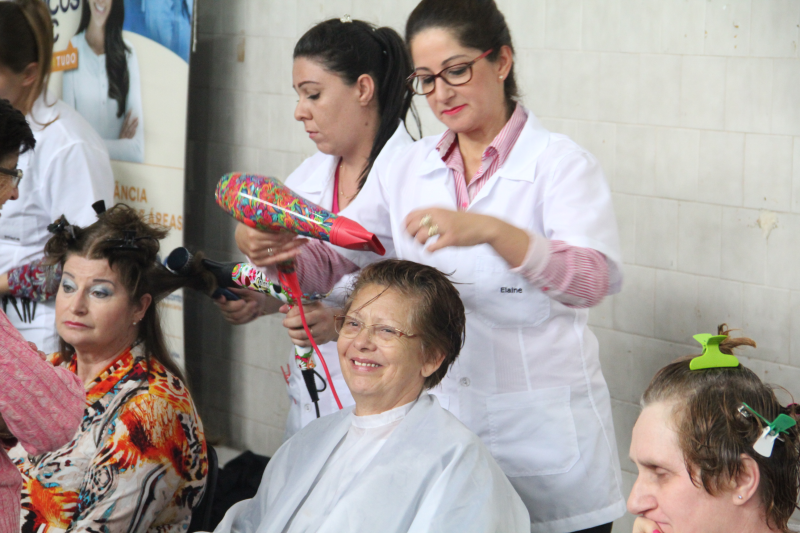 Idosos: Dia da Beleza marca atividades na Casa da Cidadania