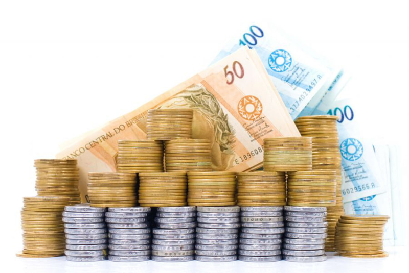 SERVIDORES RECEBEM PRIMEIRA PARCELA DO 13° SALÁRIO