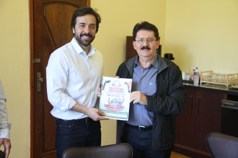 Executivos da Lactalis se reúnem com o Prefeito