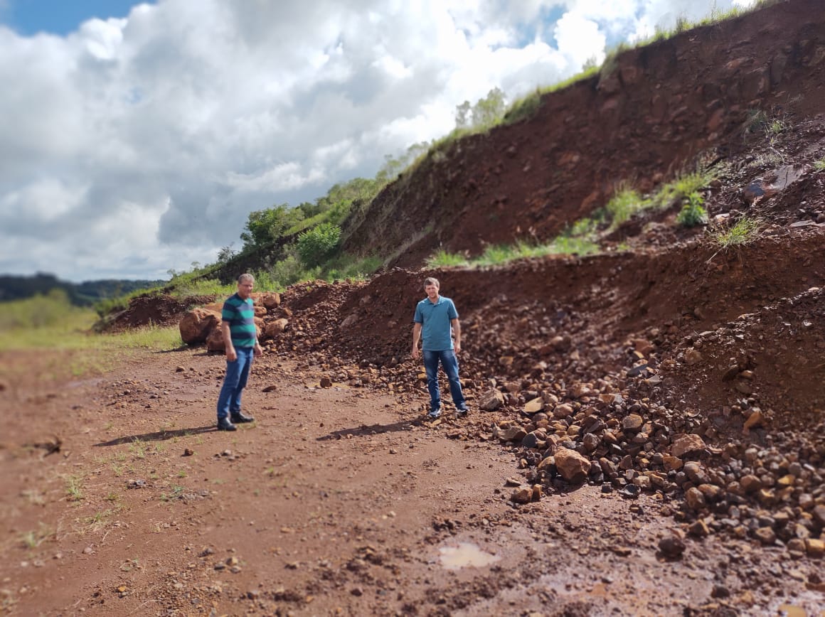 SECRETÁRIO DE AGRICULTURA REALIZA LEVANTAMENTO DAS CASCALHEIRAS DO MUNICÍPIO
