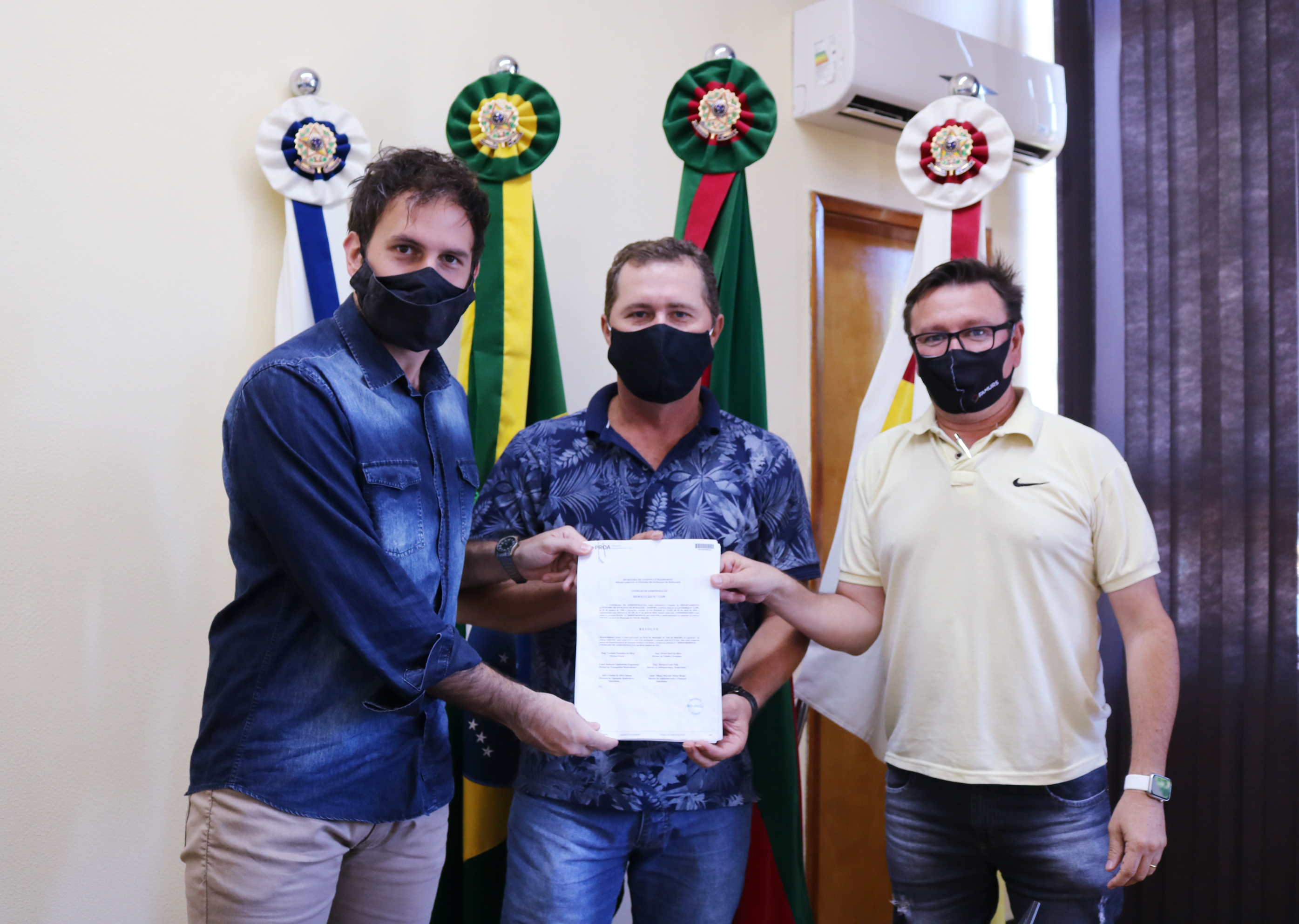 VEREADOR ERNANI WEIMER SE REÚNE COM O PREFEITO