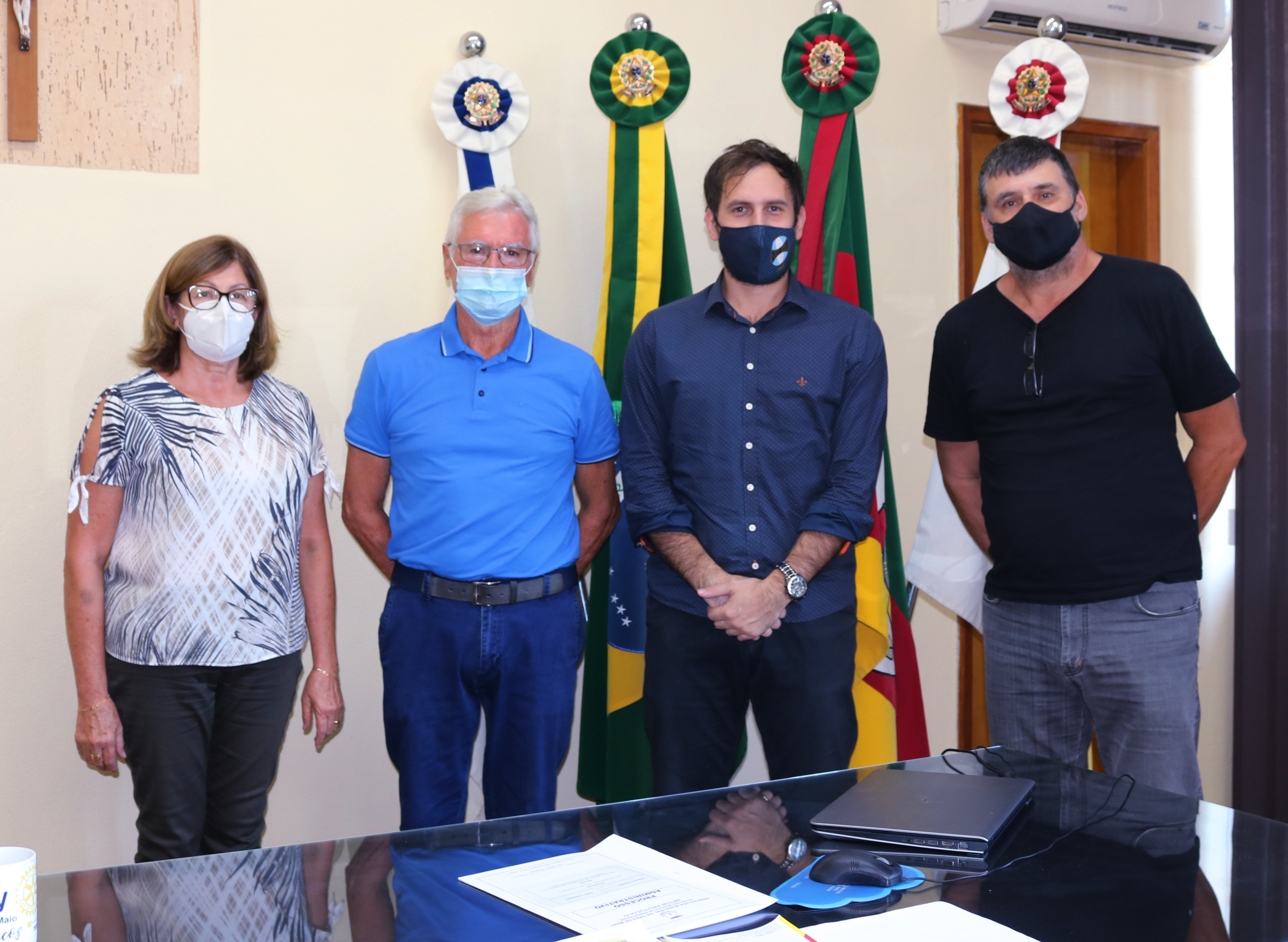 DIRETORIA DA APAE SE REÚNE COM O PREFEITO