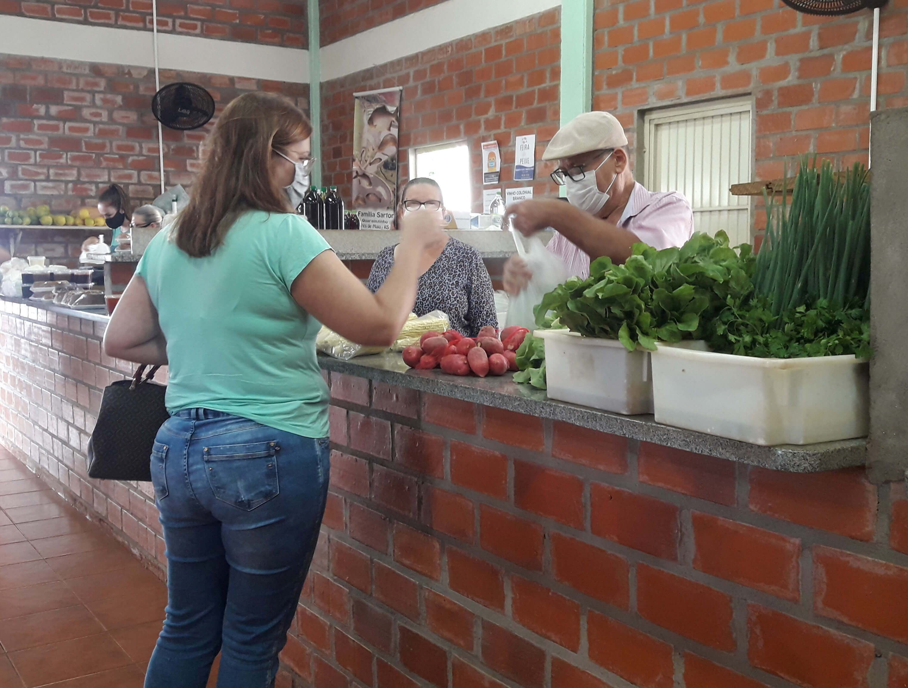 FEIRA LIVRE E FEIRA DO PEIXE OCORREM HOJE