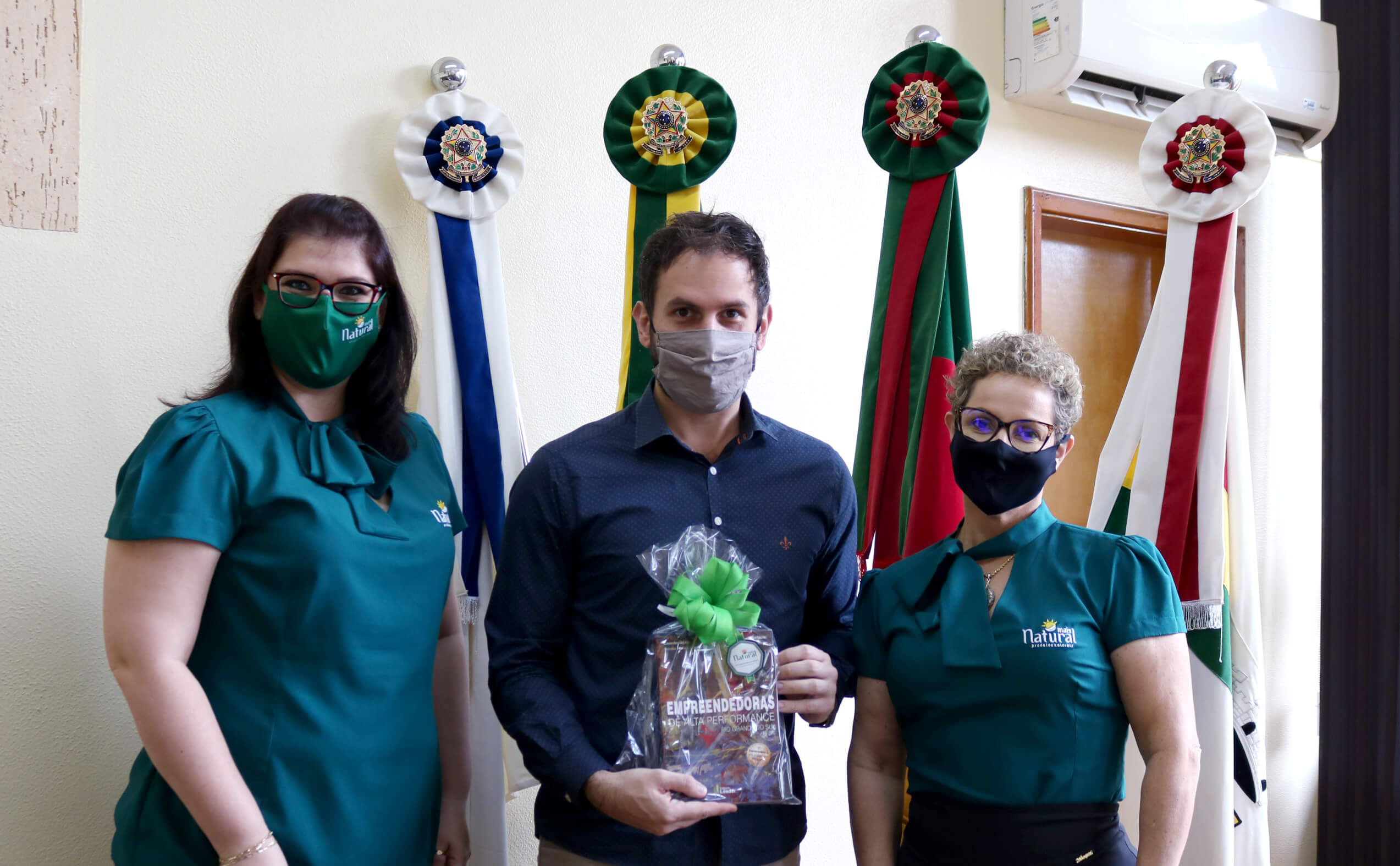 CEO DA FRANQUIA MAIS NATURAL VISITA PREFEITO