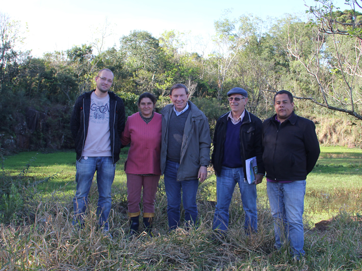 EXECUTIVO ESTUDA SOLUÇÕES PARA RESÍDUOS E ENTULHOS DO MUNICÍPIO