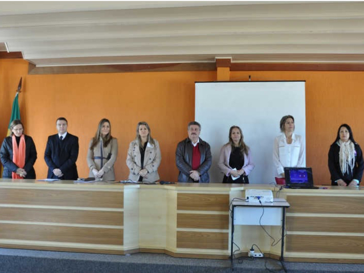 SECRETARIA DE POLÍTICAS DA MULHER PARTICIPA DE EVENTO EM IJUÍ