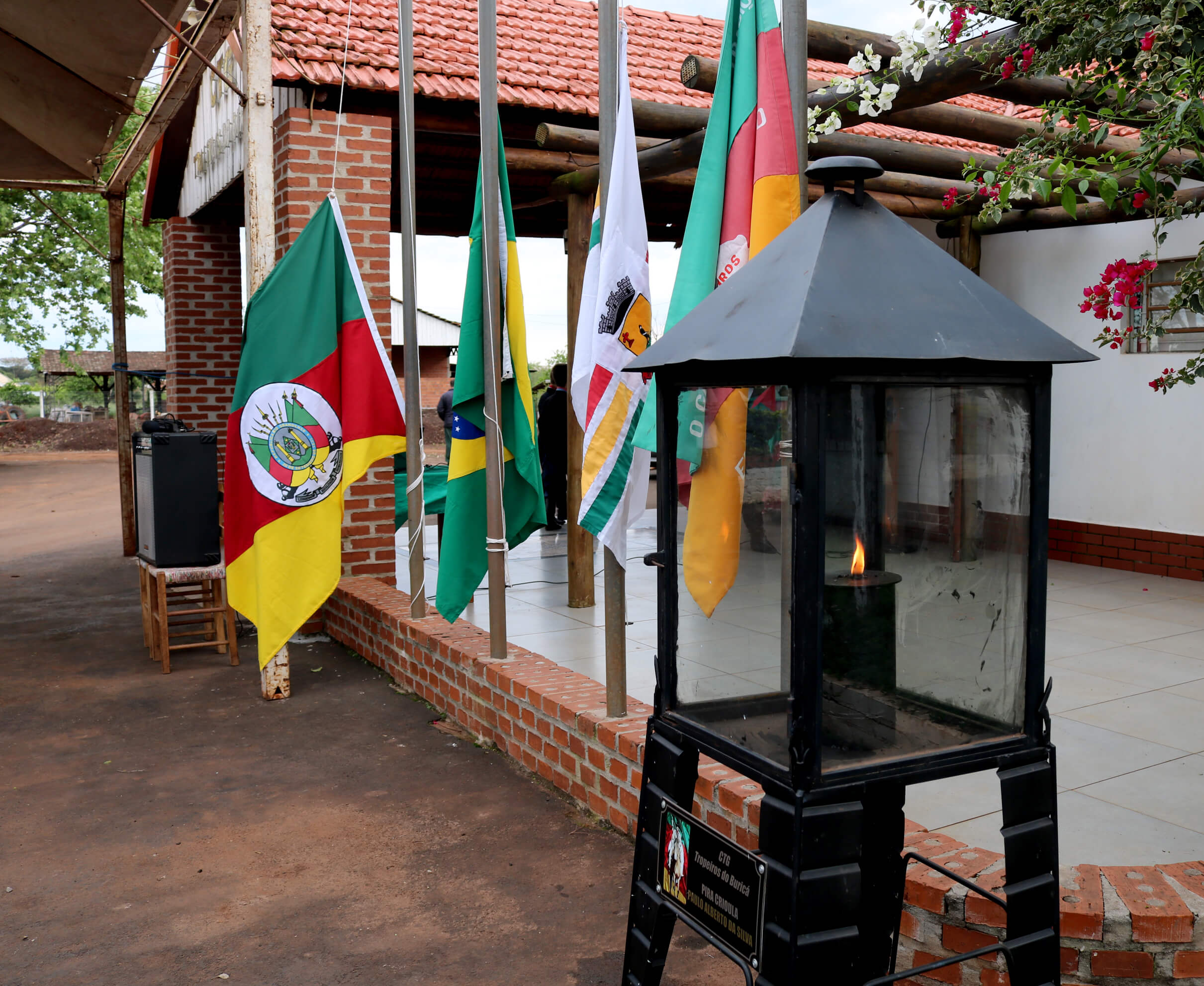 EXECUTIVO PARTICIPA DA ABERTURA DA SEMANA FARROUPILHA