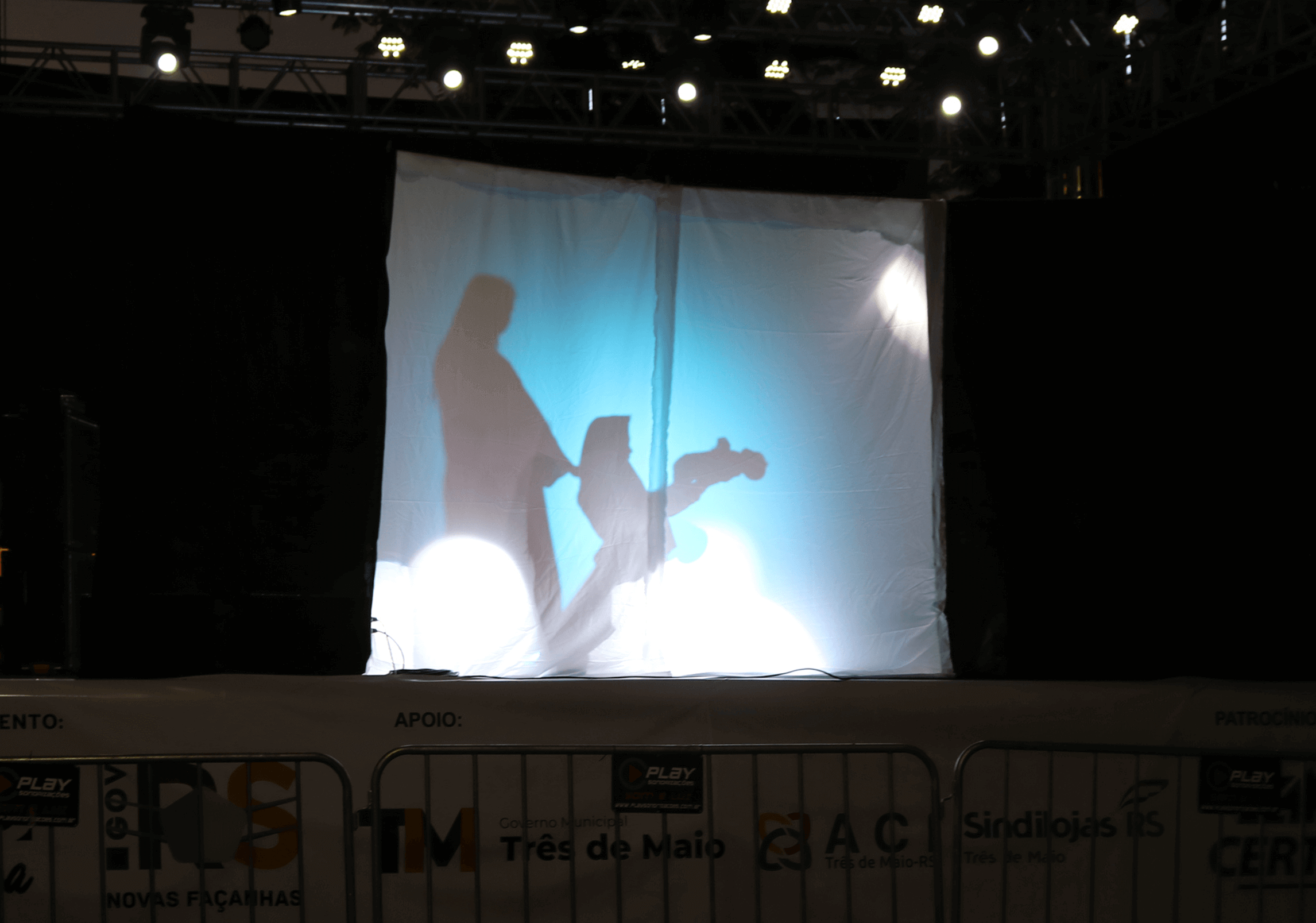 SEGUNDA NOITE DO NATAL ENCANTADO CONTOU DIVERSAS APRESENTAÇÕES