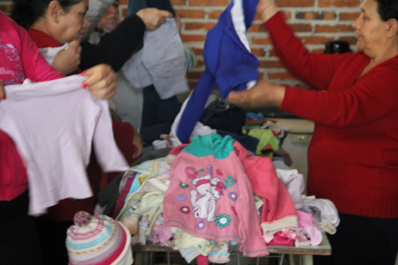 Campanha do Agasalho entrega mais de 2 mil peças de roupas