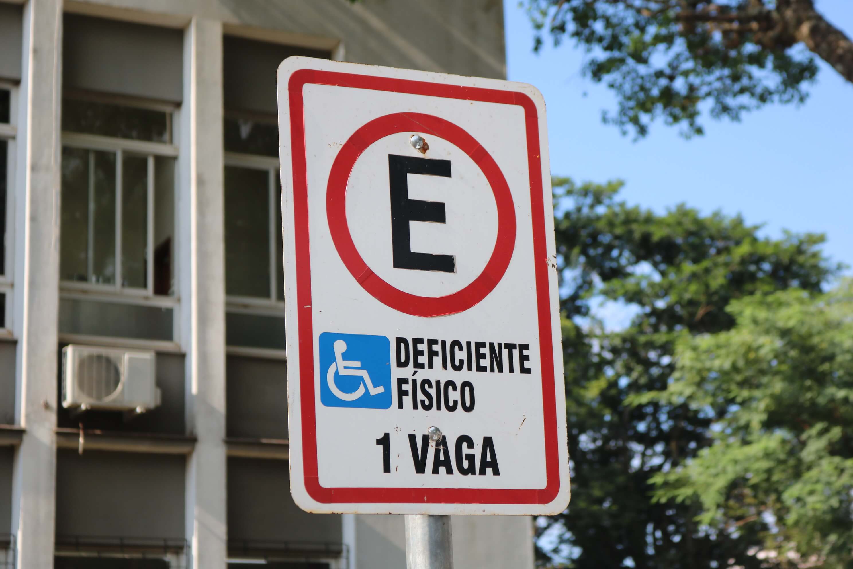 MUTIRÃO PARA CADASTRO DE CREDENCIAIS DE ESTACIONAMENTOS ESPECIAIS OCORRE NA QUARTA-FEIRA