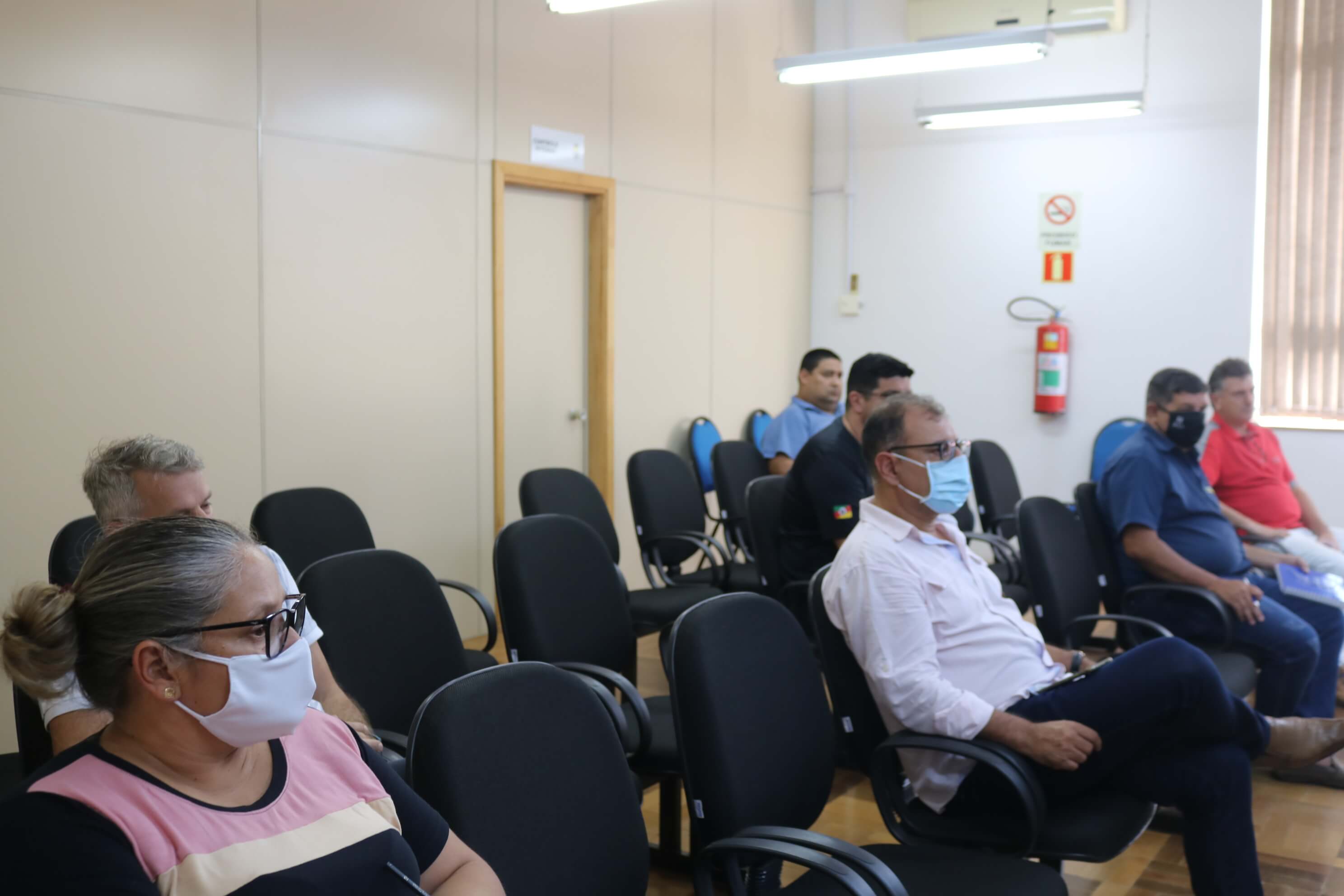 DEBATE SOBRE ESTACIONAMENTO ROTATIVO OCORREU NA SEXTA-FEIRA