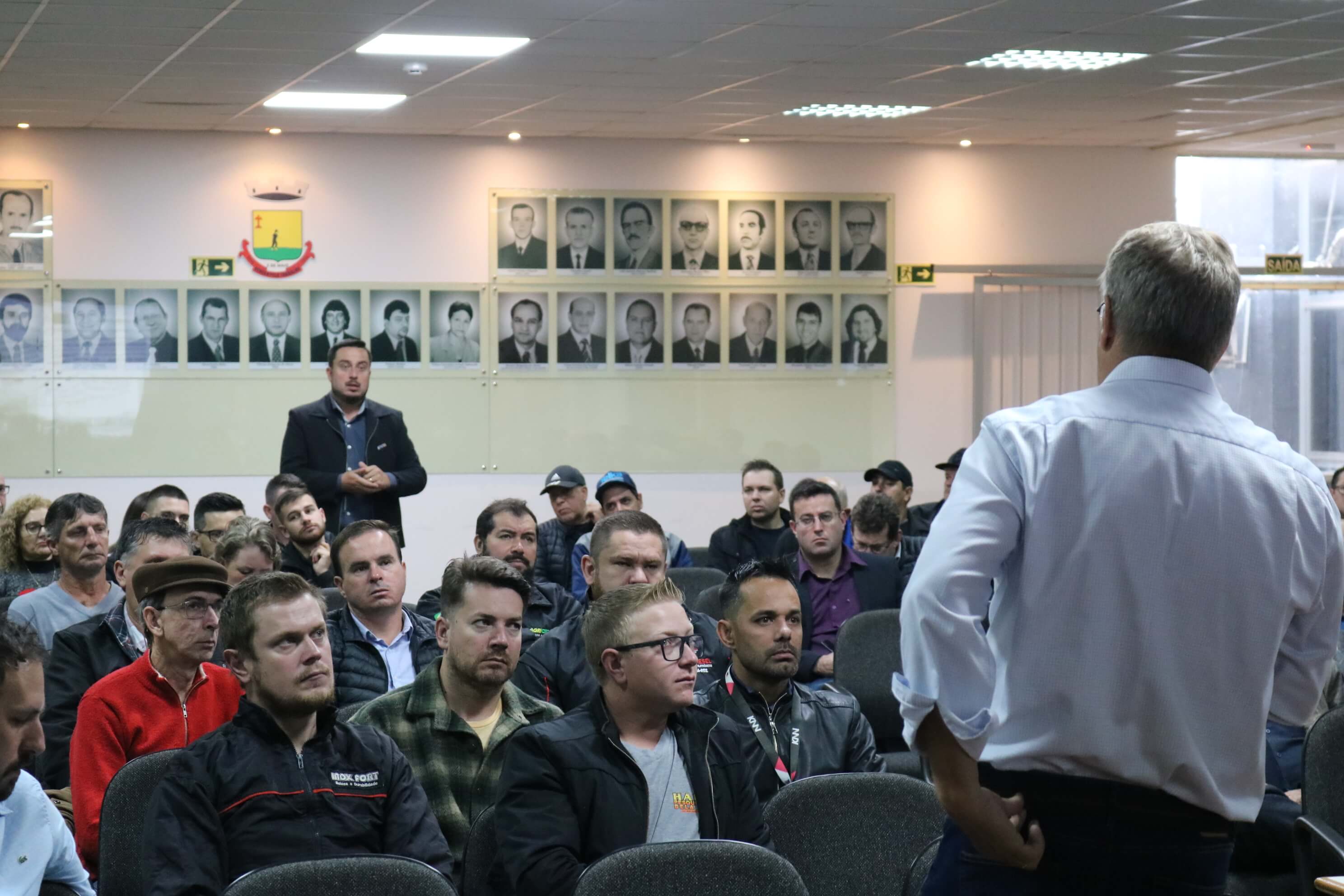 PALESTRA COM O VICE-PRESIDENTE DO BADESUL OCORREU HOJE