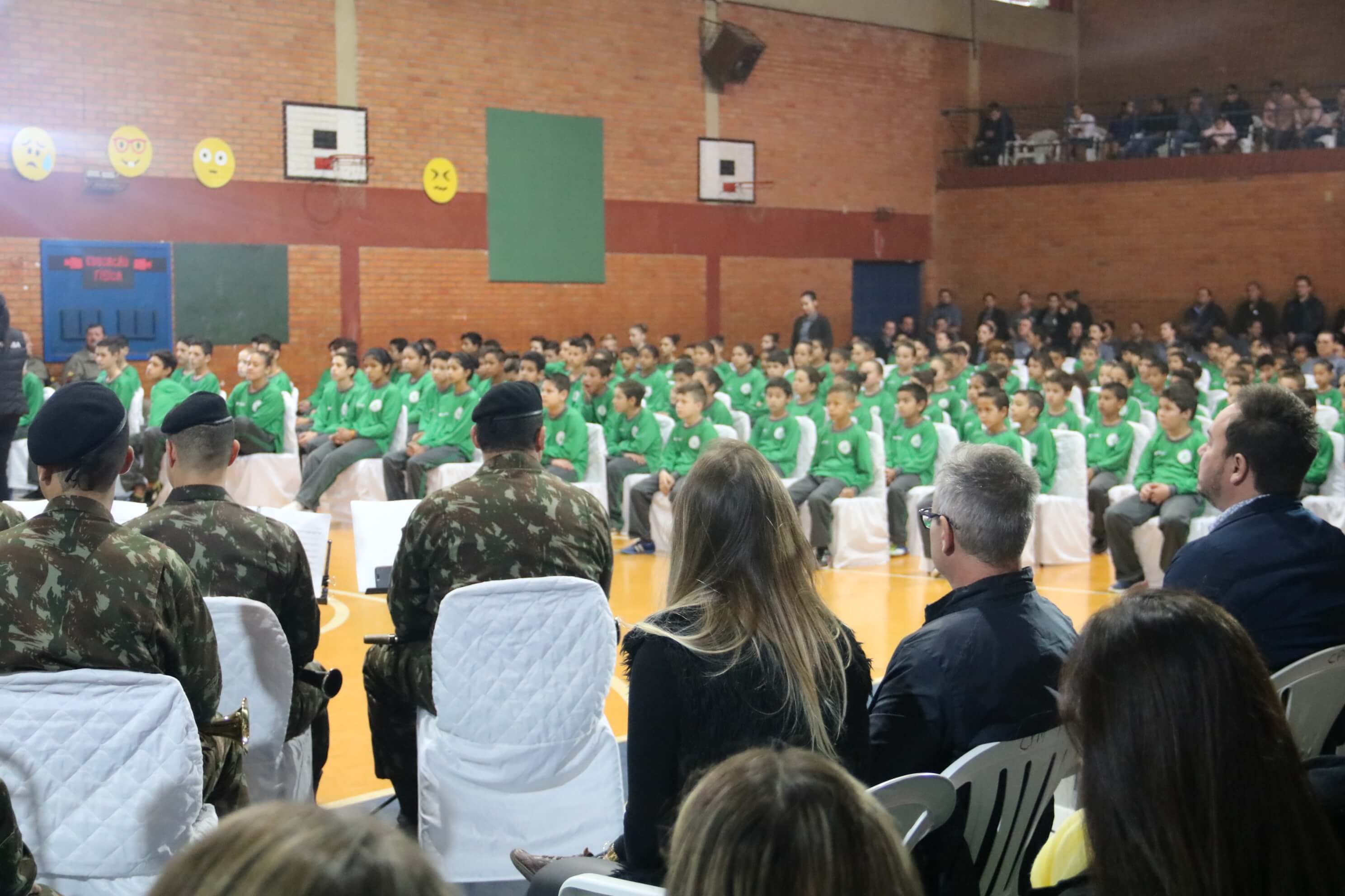 ESCOLA MUNICIPAL CÍVICO-MILITAR CAMINHOS INOVADORES É INAUGURADA 