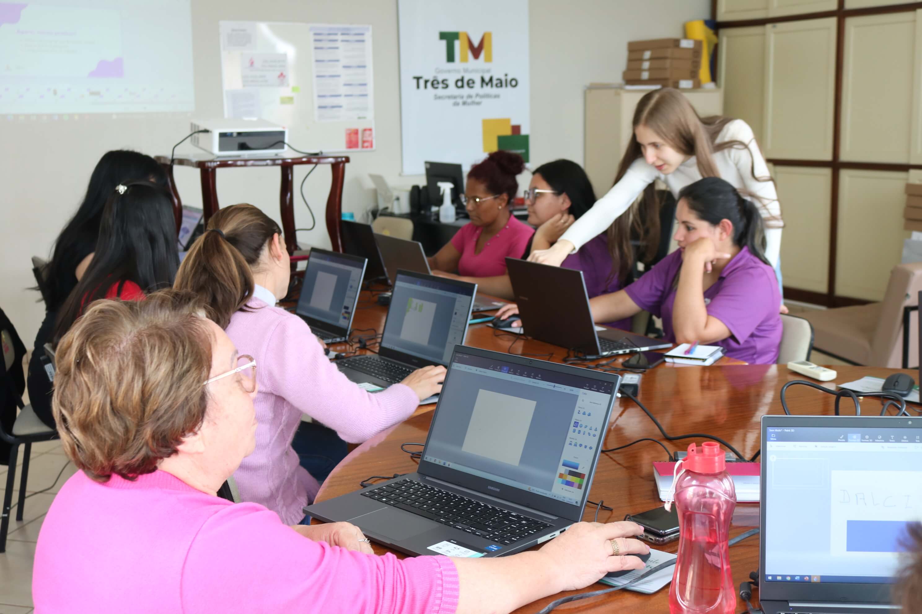 WORKSHOP DE INFORMÁTICA PARA MULHERES INICIOU ONTEM