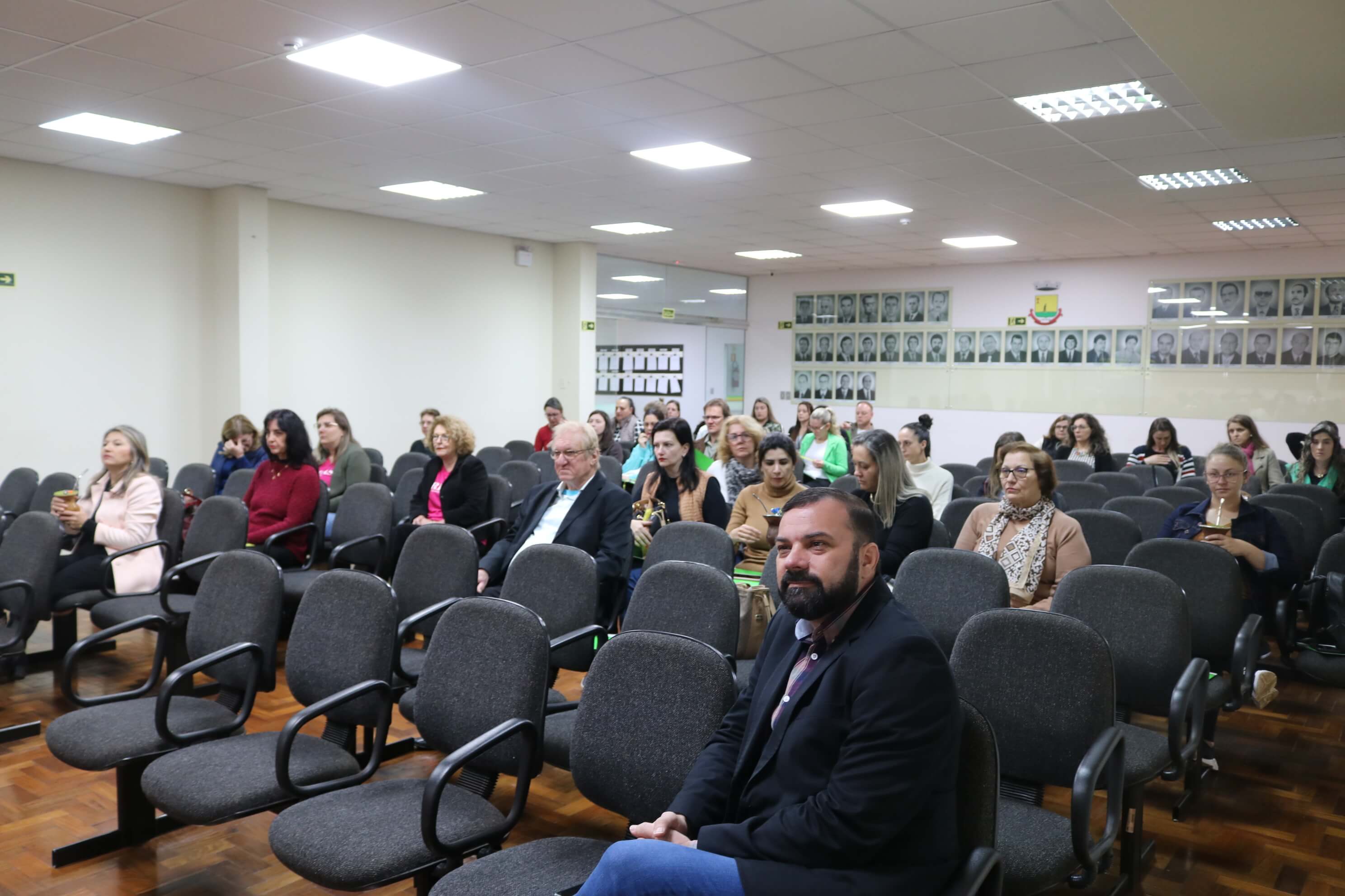 ESTÁ OCORRENDO O CURSO DE CAPACITAÇÃO DO CONSELHO TUTELAR PARA A REDE DE ATENDIMENTO DA CRIANÇA E ADOLESCENTE