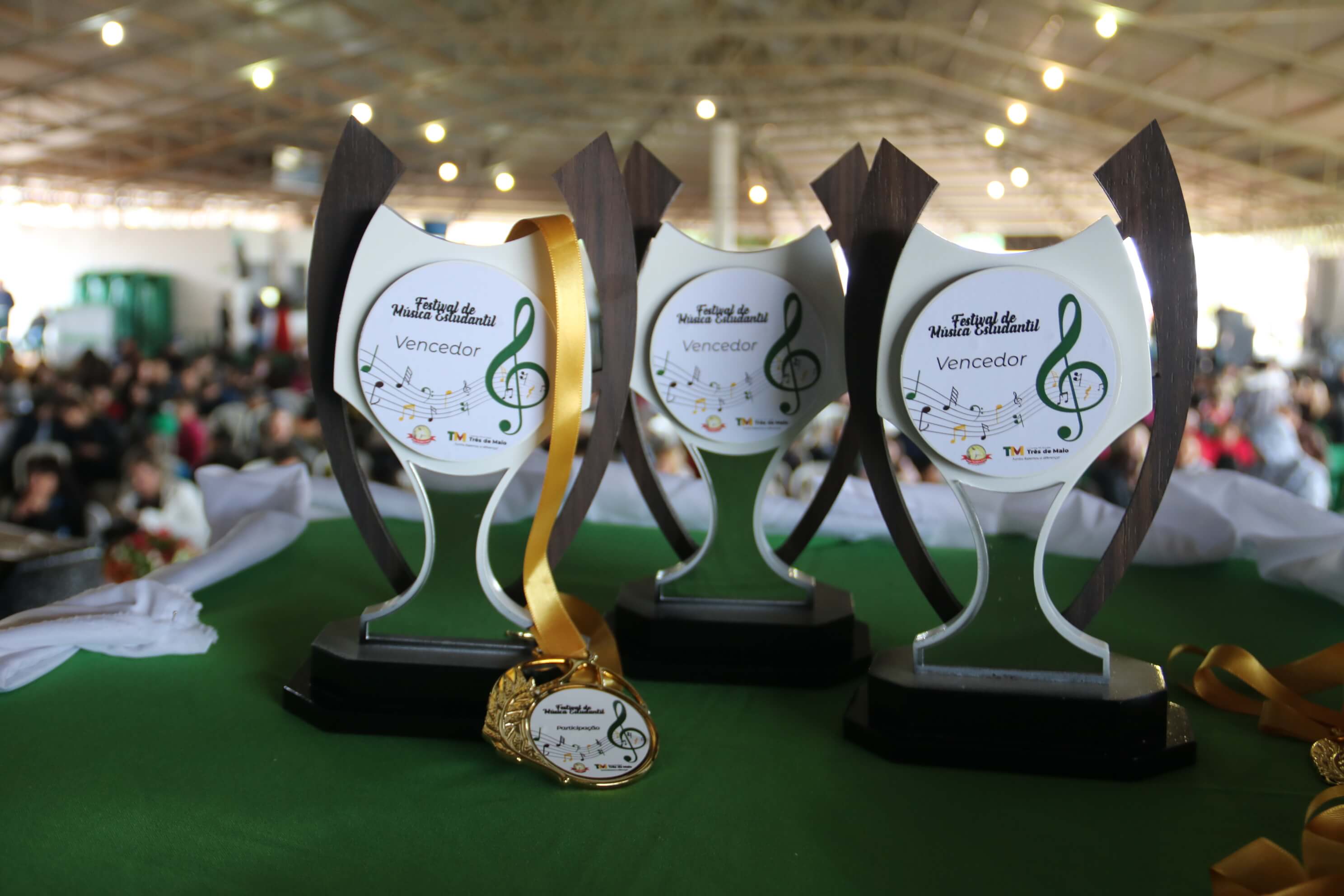 FESTIVAL DE MÚSICA ESTUDANTIL OCORREU ONTEM