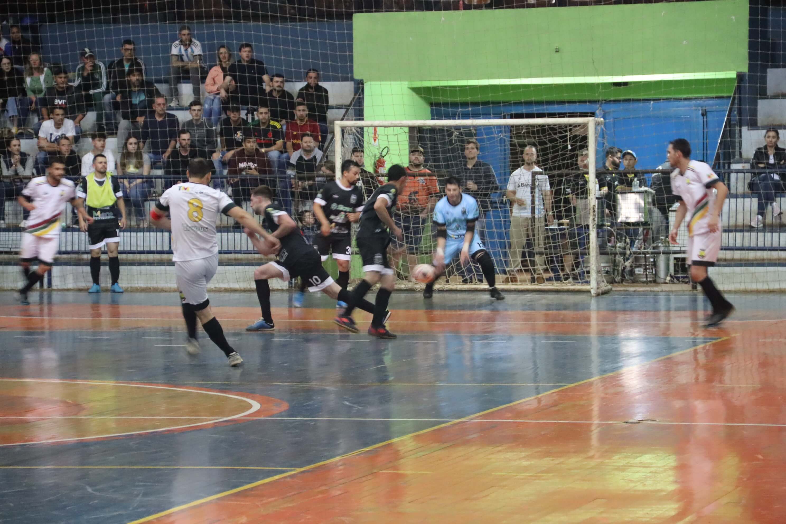 JOGOS DA 7ª COPA NOROESTE CRESOL DE FUTSAL OCORRERAM NA SEXTA-FEIRA