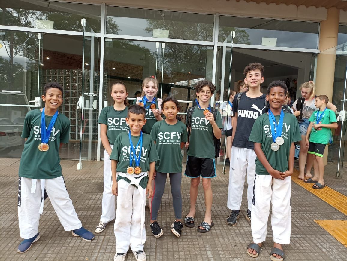 ALUNOS DO MUNICÍPIO PARTICIPARAM DA 1ª COPA REGIONAL PROJETO SOCIAL KARATÊ EM SANTA ROSA