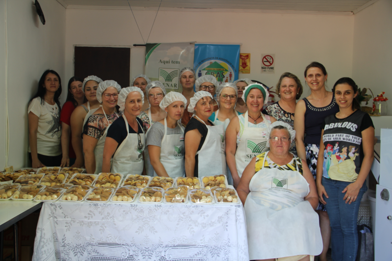 Oficina de bolachas e salgados caseiros é realizada pelo CRAS