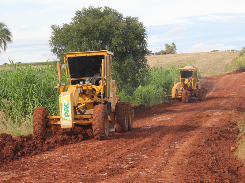 DECRETO NORMATIZA ATIVIDADES DAS SECRETARIAS DE AGRICULTURA E OBRAS