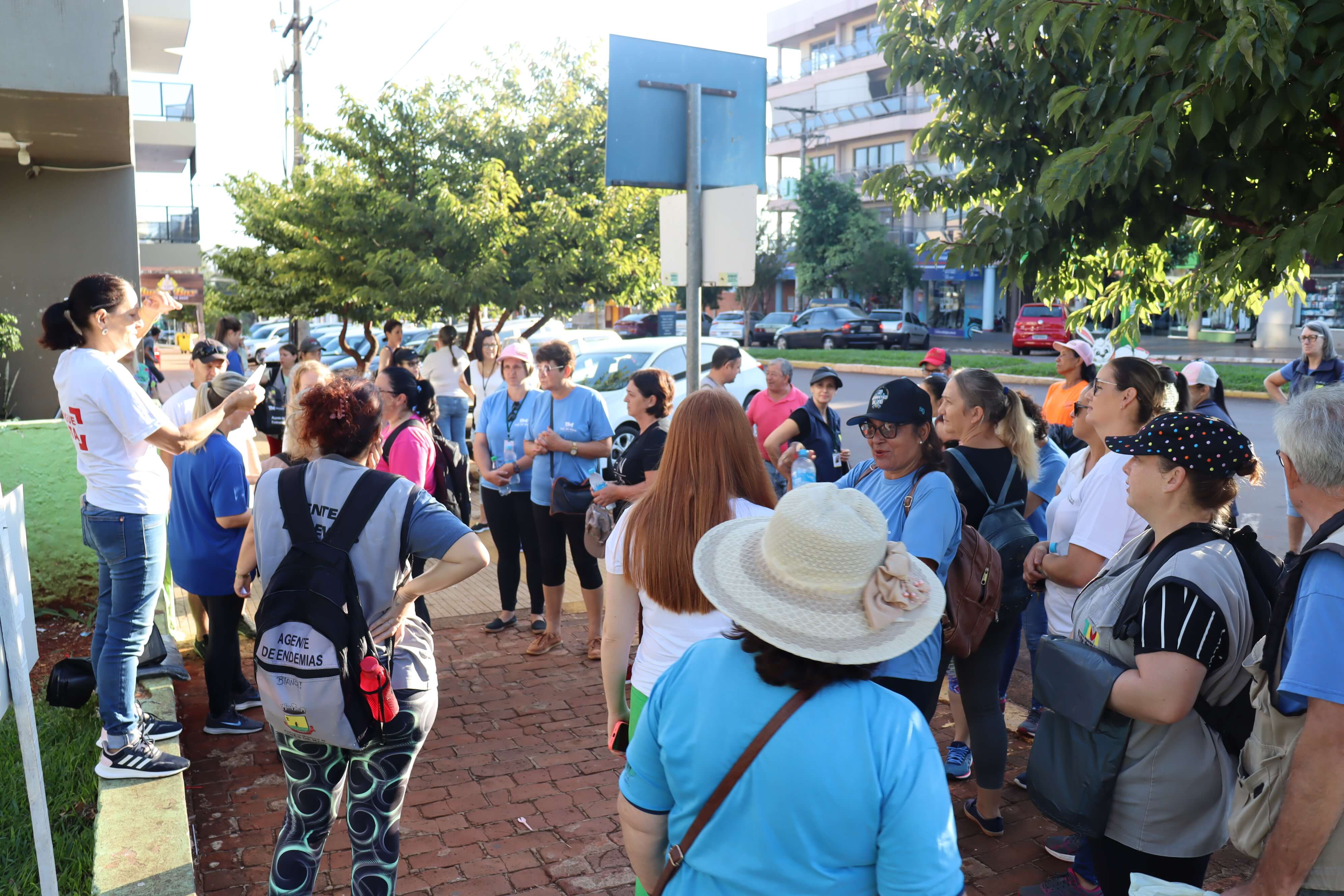 MULTIRÃO DE CONSCIENTIZAÇÃO SOBRE A DENGUE OCORREU NA SEXTA-FEIRA