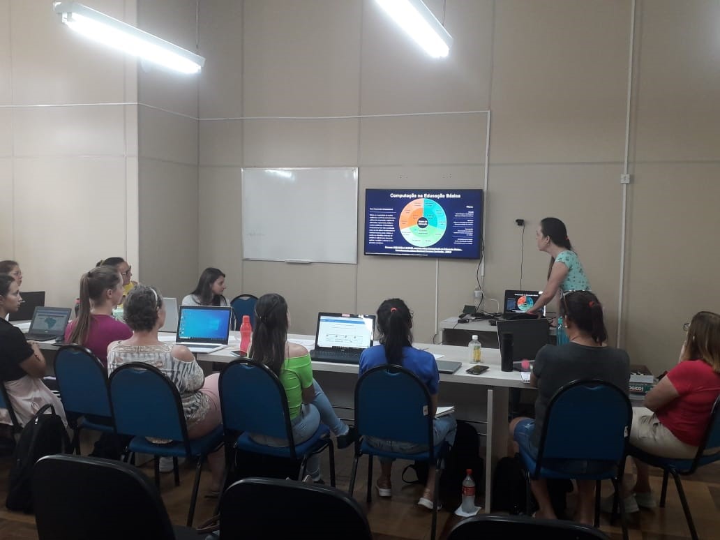 SERVIDORES DA SECRETARIA DE EDUCAÇÃO, CULTURA E ESPORTE PARTICIPARAM DO LANÇAMENTO DO LETPROG 2023