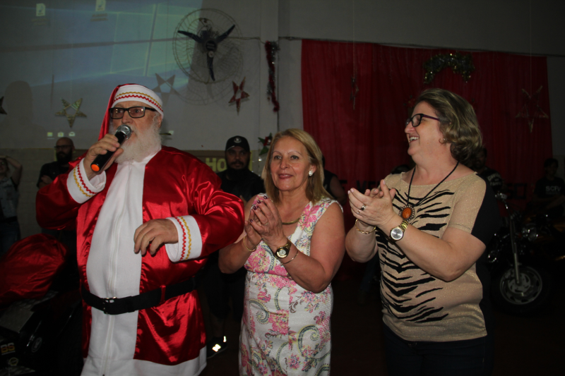 Centro de Referência de Assistência Social realiza Natal de Luz