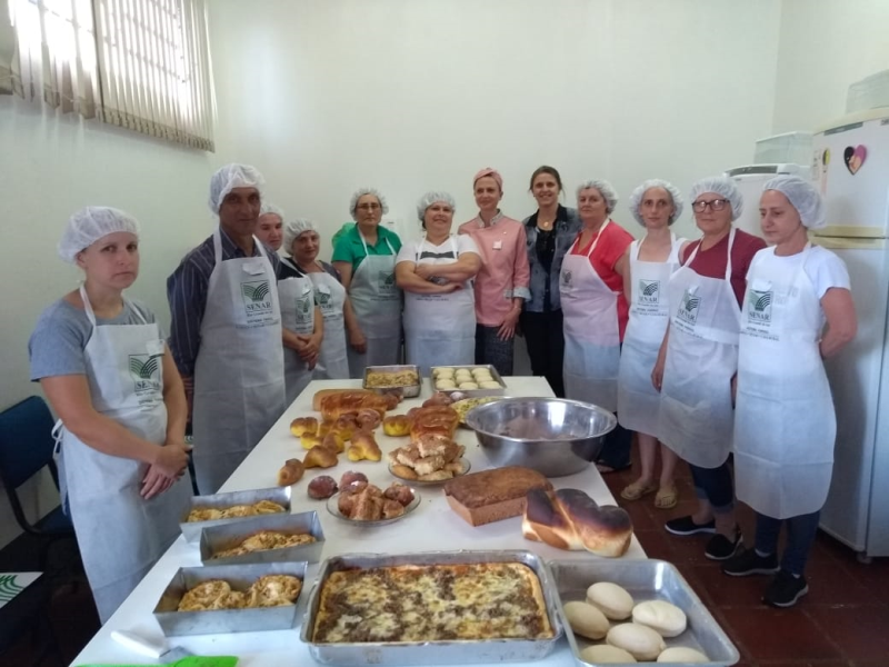 Secretaria de Desenvolvimento Social realiza oficina de panificação caseira