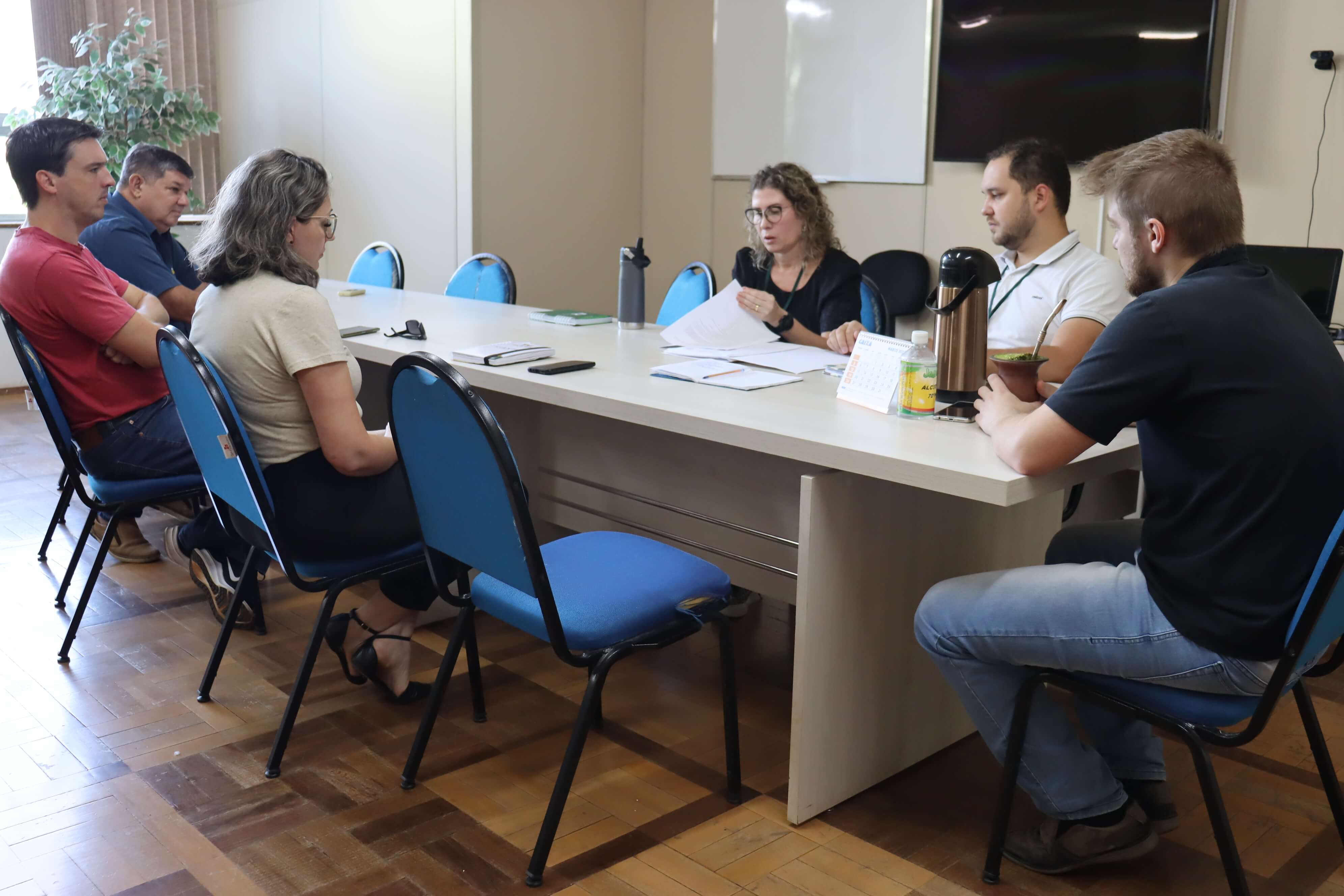 REUNIÃO DO CONSELHO MUNICIPAL DE HABITAÇÃO E URBANISMO OCORREU HOJE
