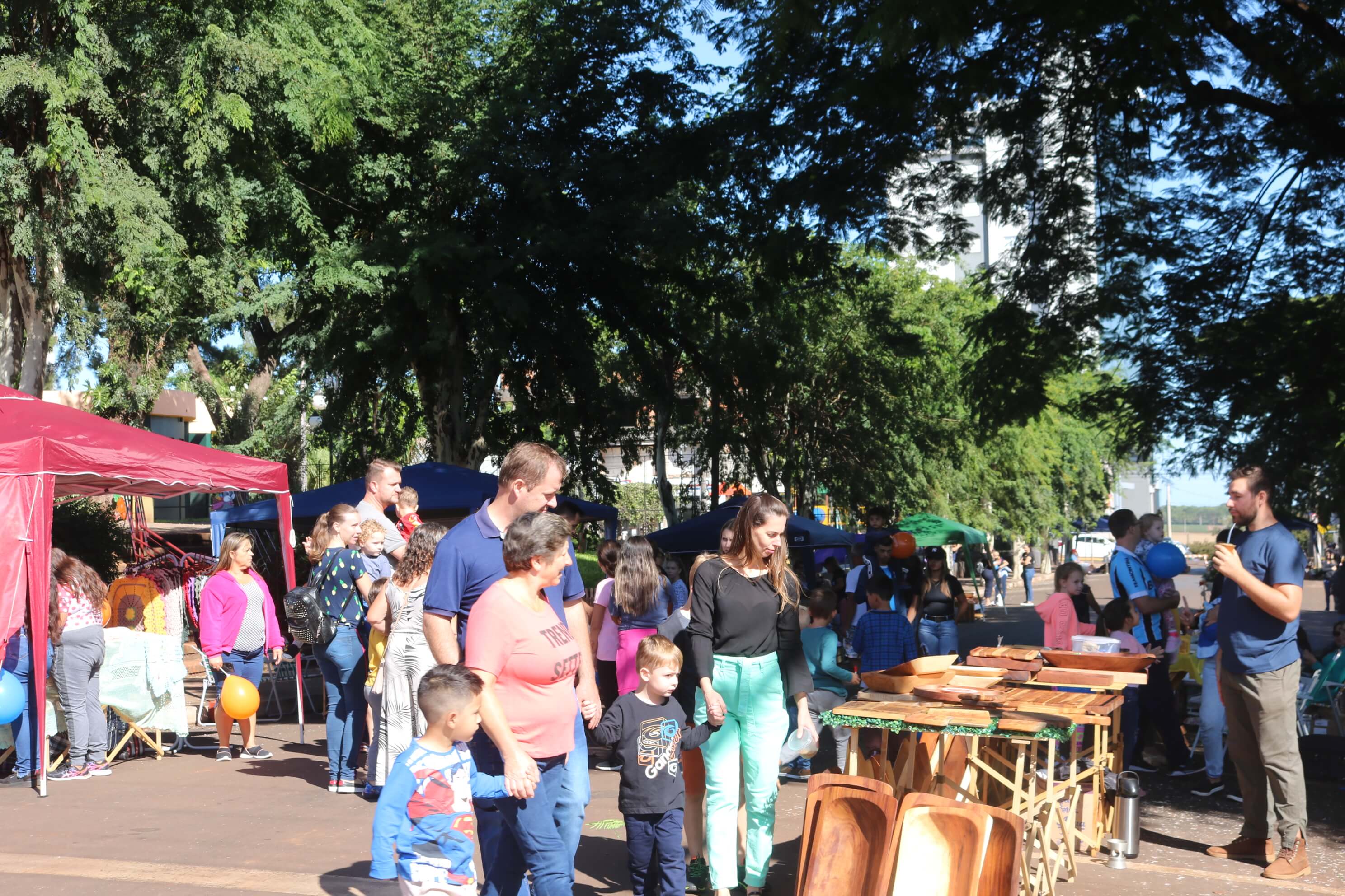 BRIQUE NA PRAÇA OCORREU SÁBADO