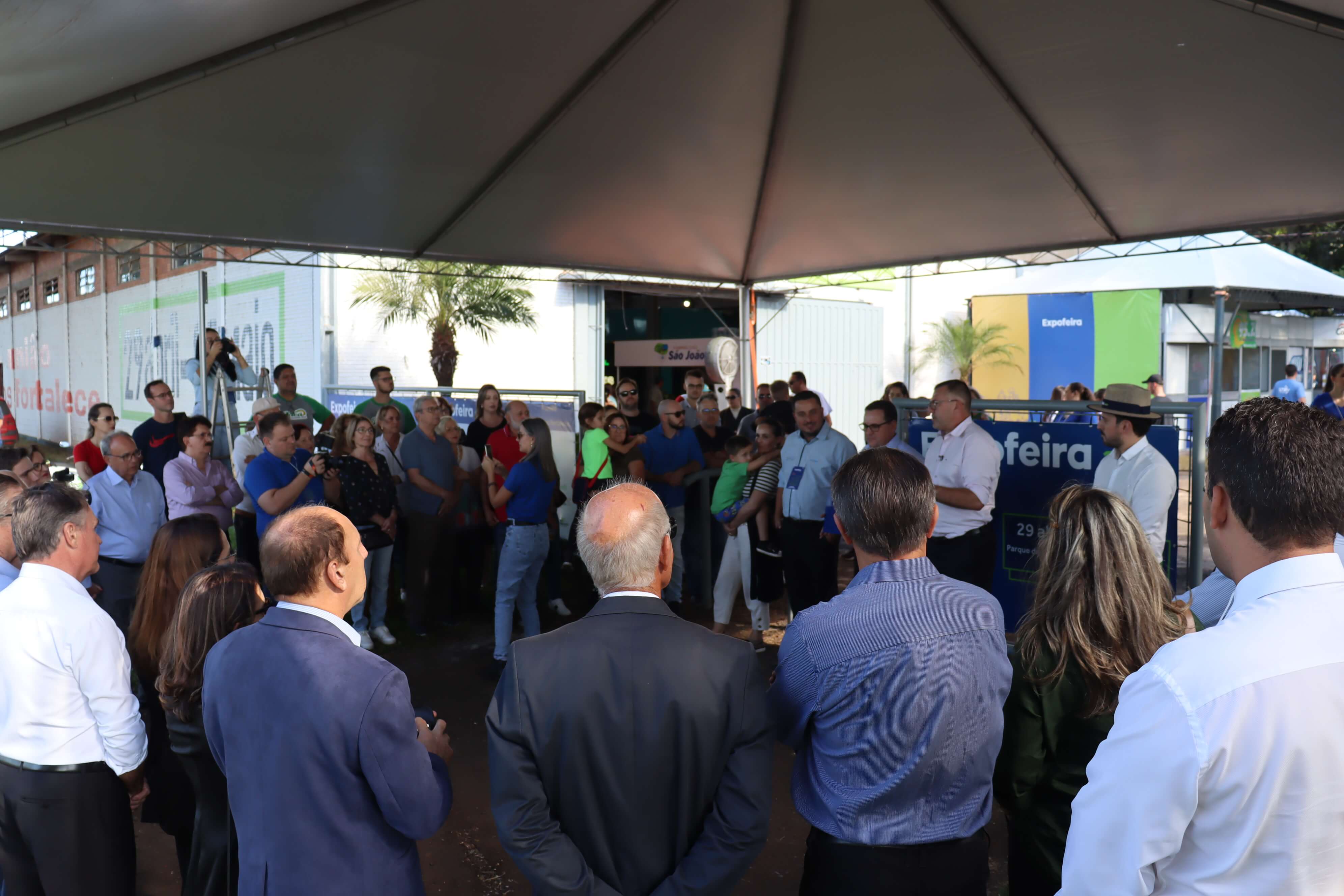 HOMENAGENS A EX PRESIDENTES DA EXPOFEIRA OCORREU ONTEM