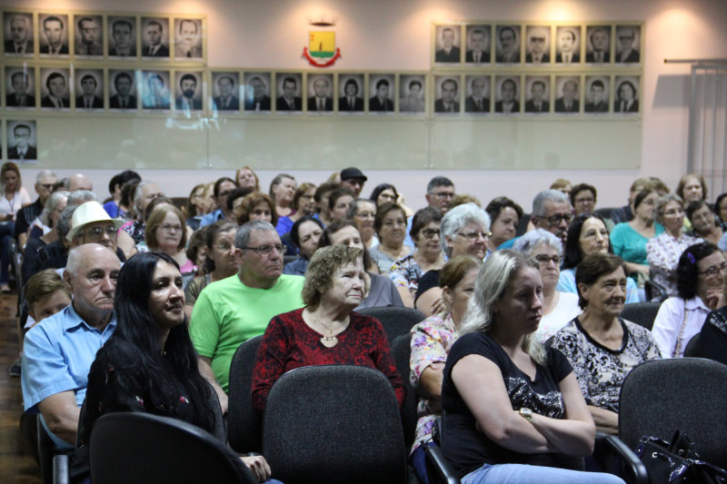 Aulas de hidroginástica: Qualidade de vida para idosos do município